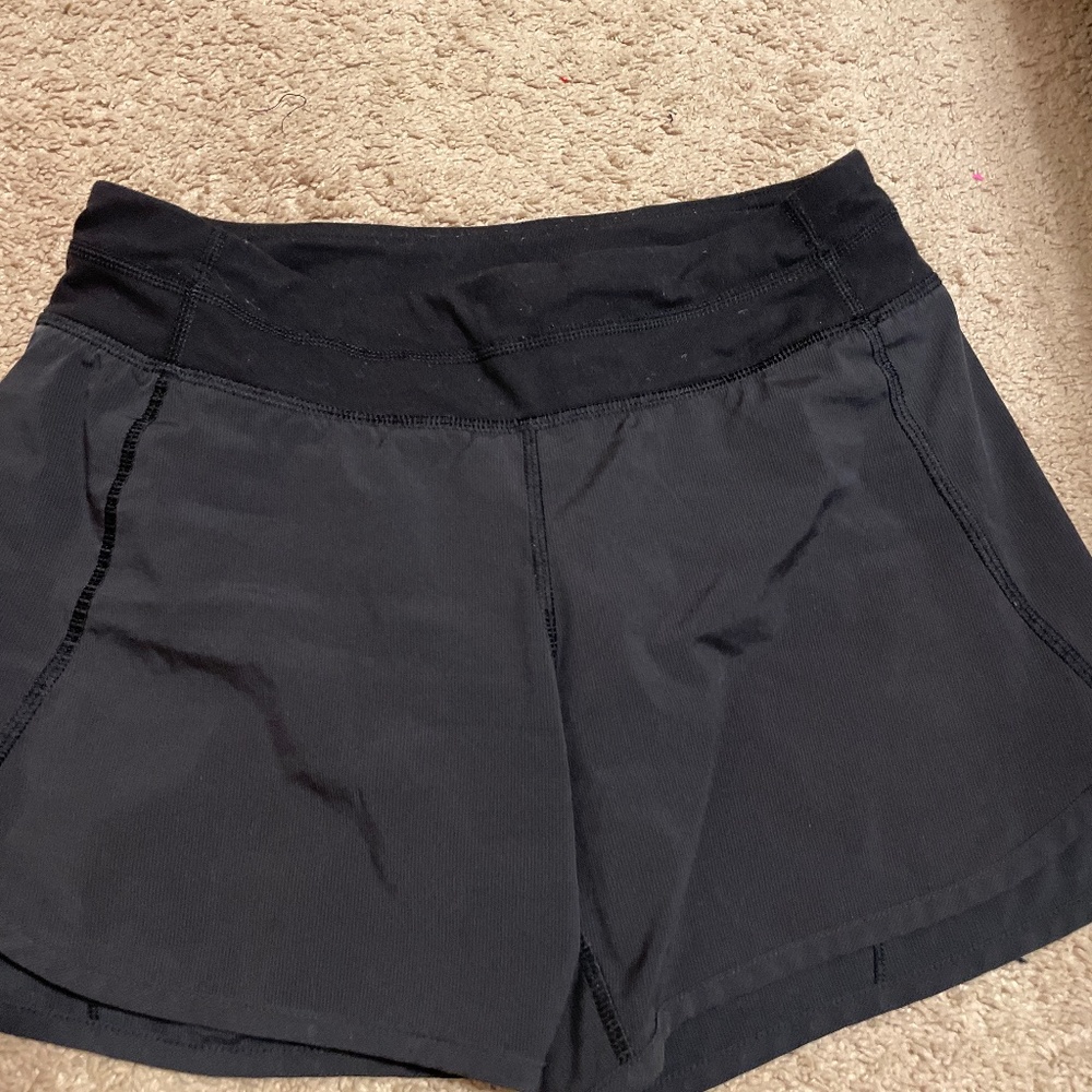 Lululemon Ivviva black shorts